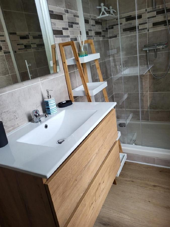 Appartement Paisible En Baie De Morlaix Plougasnou Bagian luar foto
